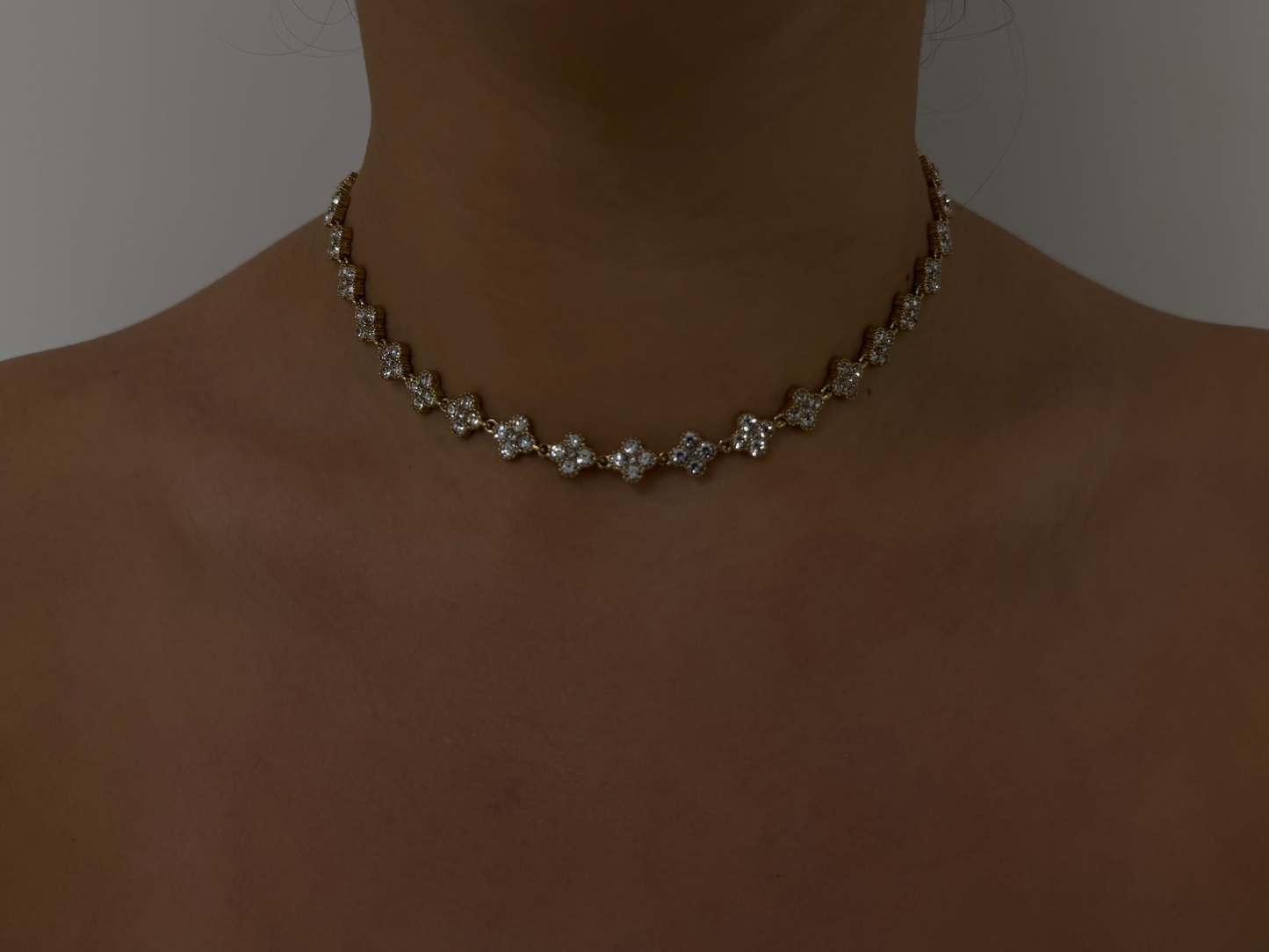 COLLIER TYFF